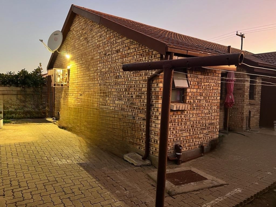 3 Bedroom Property for Sale in Grasslands Free State